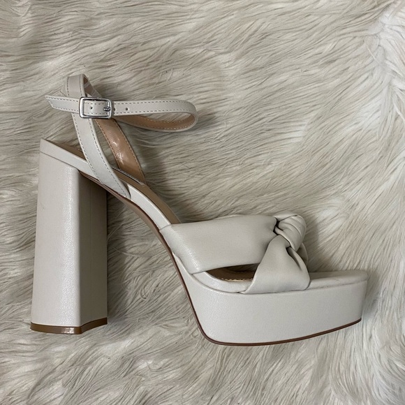 Steve Madden Cream Bone Faux Leather Knot Strap Platform Heeled Sandals Lala - Picture 4 of 8